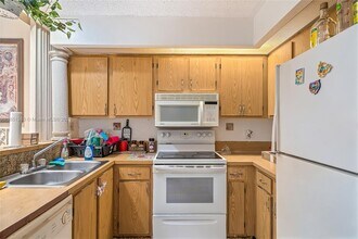 1843 Runners Way in North Lauderdale, FL - Foto de edificio - Building Photo