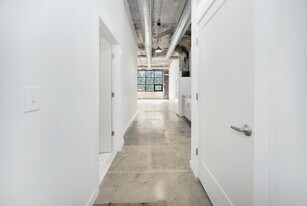 470 Brainard St, Unit 1 in Detroit, MI - Building Photo