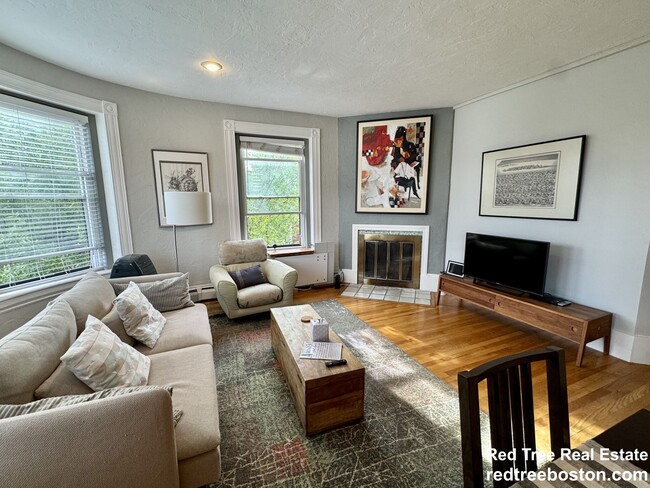48 Kent St in Brookline, MA - Building Photo - Building Photo