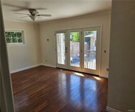 402 E Cypress Ave in Monrovia, CA - Building Photo - Building Photo