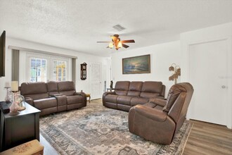 11256 Holbrook St in Spring Hill, FL - Building Photo - Building Photo