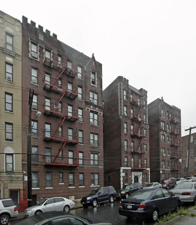 4382 Furman Ave in Bronx, NY - Building Photo