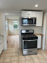 409 Adams St, Unit 5 in Abington, MA - Building Photo - Building Photo