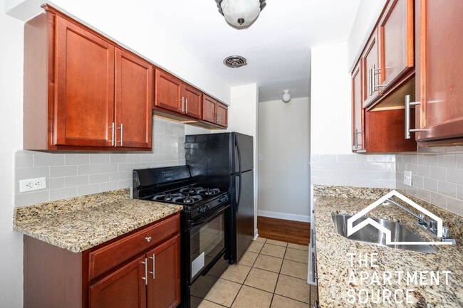 6011 N Winthrop Ave in Chicago, IL - Building Photo - Building Photo