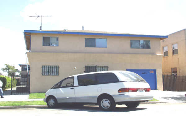 1632 Cedar Ave in Long Beach, CA - Foto de edificio - Building Photo