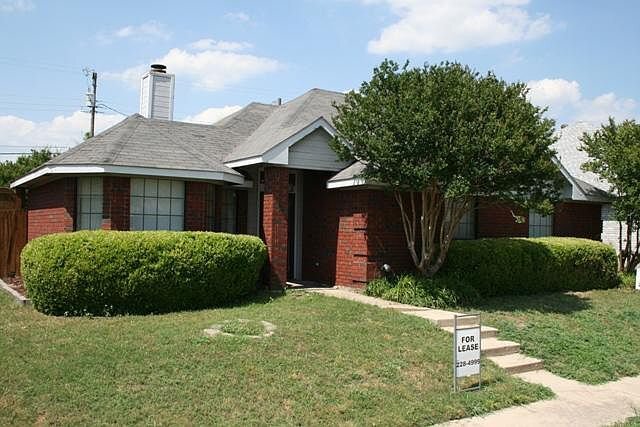 property at 8640 Malibu St