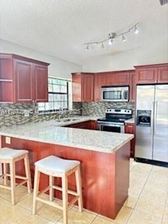 5420 SW 143rd Ct in Miami, FL - Building Photo