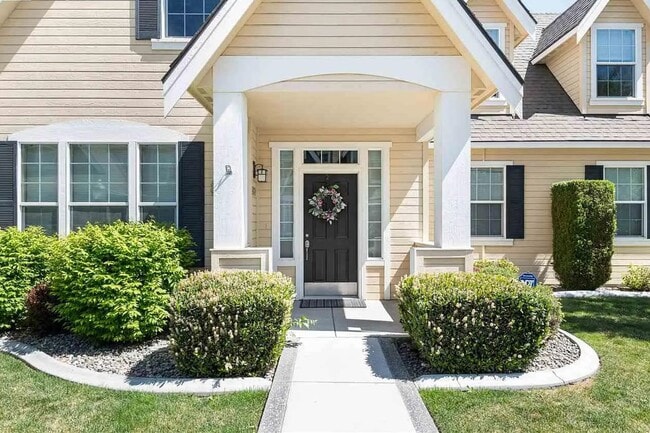 909 S Keller St in Kennewick, WA - Building Photo - Building Photo