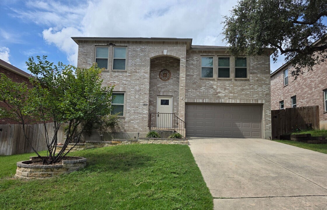 1407 Blackbridge in San Antonio, TX - Building Photo