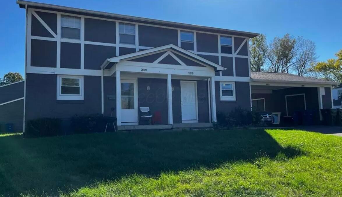 2621 Woodsedge Rd in Columbus, OH - Building Photo