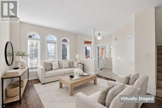 461 Highway No 8 Hwy in Hamilton, ON - Building Photo - Building Photo