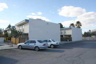 Chula Vista Apartments in Tucson, AZ - Building Photo - Building Photo