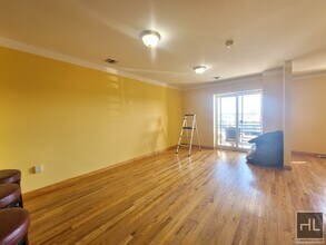 442 Sapphire St-Unit -3 in Brooklyn, NY - Building Photo - Building Photo