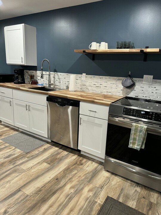 1430 Laurel River Trail in Lawrenceville, GA - Building Photo