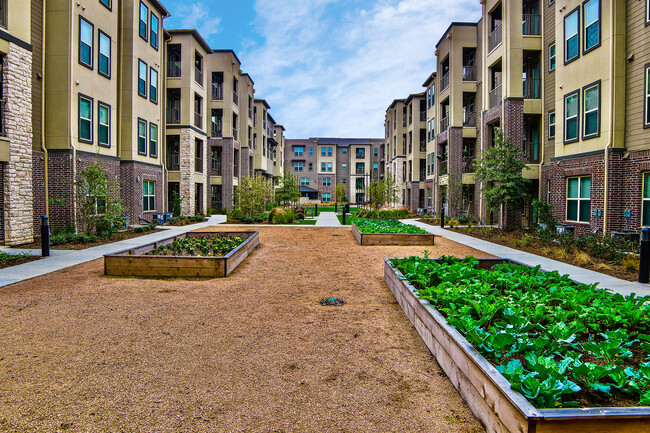 Watercrest at Shadow Creek Ranch in Pearland, TX - Building Photo - Building Photo