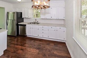 1401 Jennifer Dr in Little Rock, AR - Building Photo - Building Photo