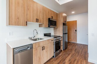 Atrium - Welcome to South Seattle’s Newest Modern Living Experience — Steps From the Light Rail in Seattle, WA - Foto de edificio - Interior Photo