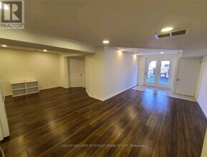 3 Plantain Ln in Richmond Hill, ON - Building Photo - Building Photo