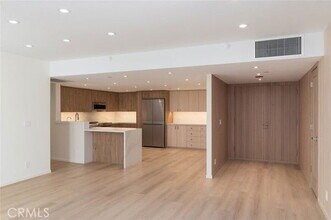 345 Pioneer Dr in Glendale, CA - Building Photo - Building Photo