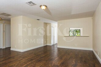5927 Ithaca Cir W in Greenacres, FL - Building Photo - Building Photo