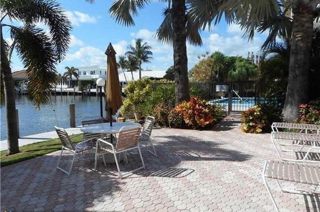 750 NE Spanish River Blvd-Unit -3050 in Boca Raton, FL - Foto de edificio - Building Photo