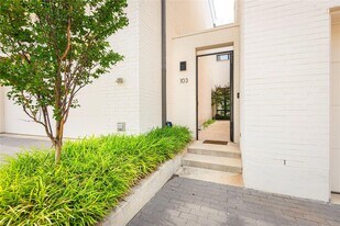 610 N Oak Cliff Blvd in Dallas, TX - Building Photo