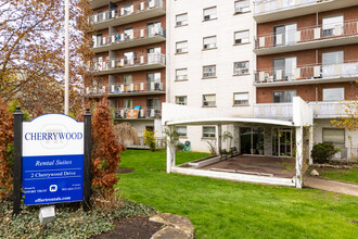 Cherrywood Apartments in Hamilton, ON - Building Photo - Building Photo