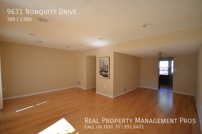 9631 Nonquitt Dr in Fairfax, VA - Building Photo - Building Photo