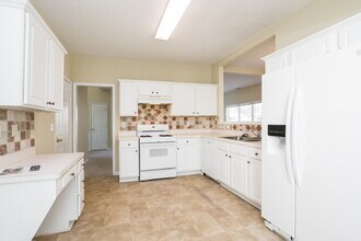 1033 Dunedin Trail in Woodstock, GA - Building Photo - Building Photo