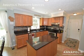 555 Brightview Dr in Millersville, MD - Building Photo - Building Photo