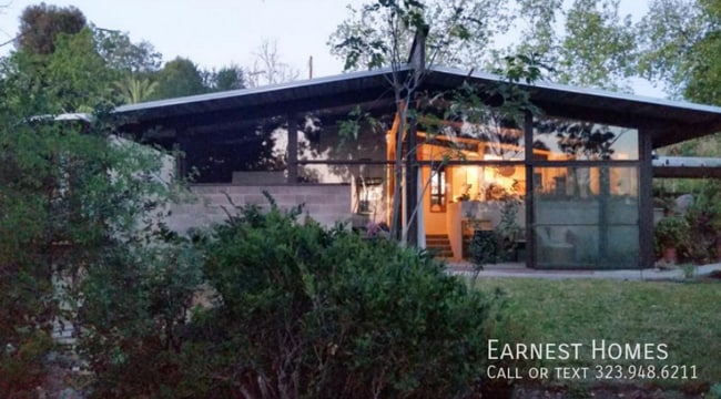 12400 Rochedale Ln in Los Angeles, CA - Building Photo - Building Photo