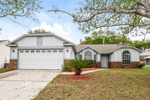 282 Lake Doe Blvd in Apopka, FL - Building Photo