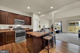 1728 Fairbank Ln in Mechanicsburg, PA - Building Photo - Building Photo