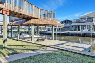 41 Dolphin St in Bayou Vista, TX - Building Photo - Building Photo