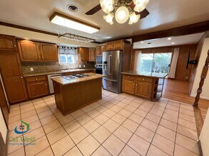 833 Laurie Ave in Santa Clara, CA - Building Photo - Building Photo