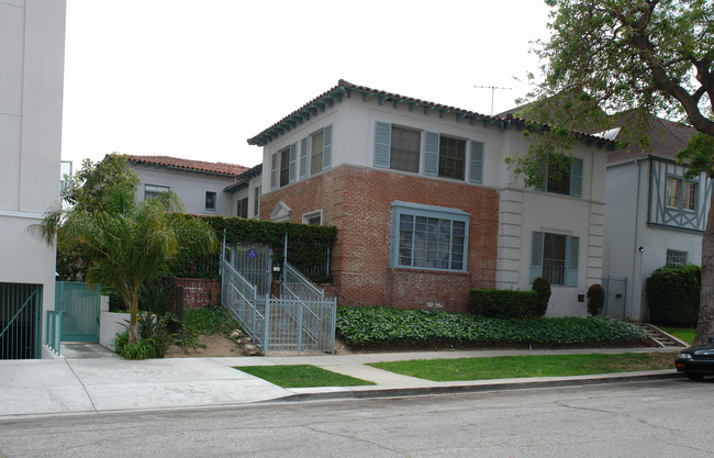 912 S Serrano Ave in Los Angeles, CA - Building Photo - Building Photo