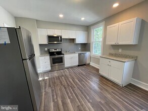 10 Clifton Ave in Merchantville, NJ - Foto de edificio - Building Photo