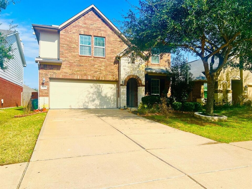 18218 Almond Place Lane in Richmond, TX - Building Photo