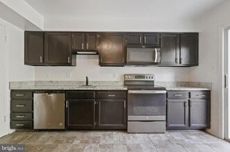 4316 Gypsy Ct in Alexandria, VA - Foto de edificio - Building Photo