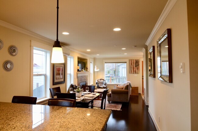 3638 B 13th Ave W in Seattle, WA - Building Photo - Building Photo