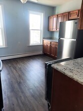 442 Washington St, Unit 442 Washington St. in Whitman, MA - Foto de edificio - Building Photo