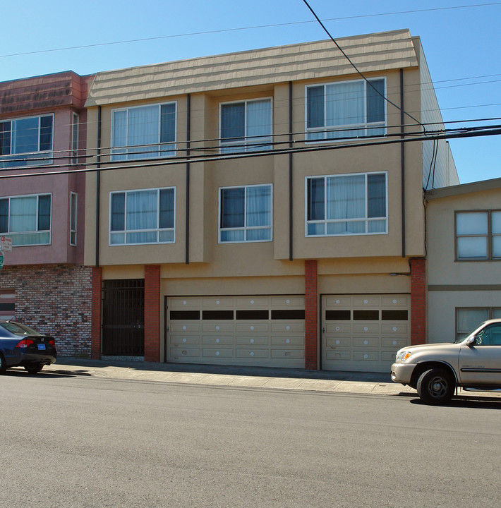 3225 Vicente St in San Francisco, CA - Building Photo