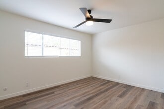 212 S Arnaz Dr in Beverly Hills, CA - Foto de edificio - Interior Photo