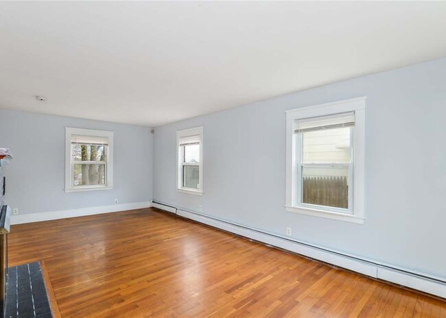115 Sunbury St in Providence, RI - Building Photo - Building Photo