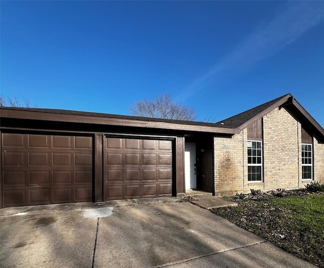 2505 Clearwood Dr in Arlington, TX - Building Photo - Building Photo