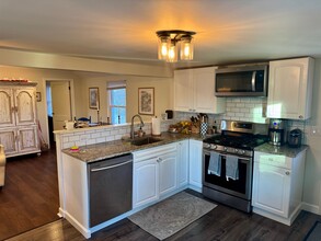 257 E Rutland Rd in Milford, CT - Building Photo - Building Photo