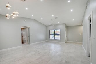 6170 Serene Run in Lake Worth, FL - Building Photo - Building Photo