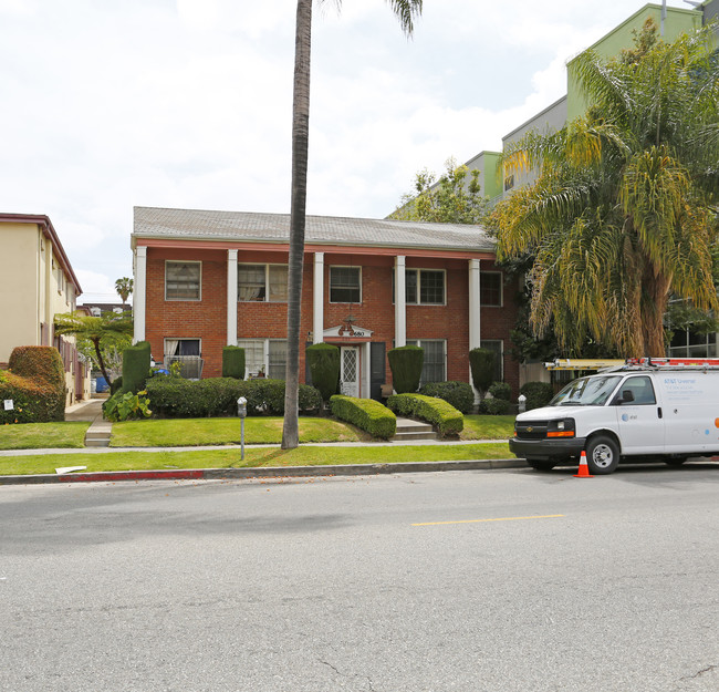 680 S Catalina St in Los Angeles, CA - Building Photo - Building Photo