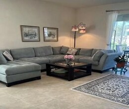 10429 MacFarlane Pl in Palmetto, FL - Foto de edificio - Building Photo