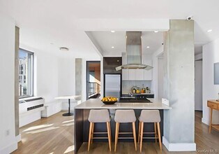 225 E 138th St in Bronx, NY - Building Photo - Building Photo